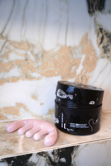 Grzebień z kamienia